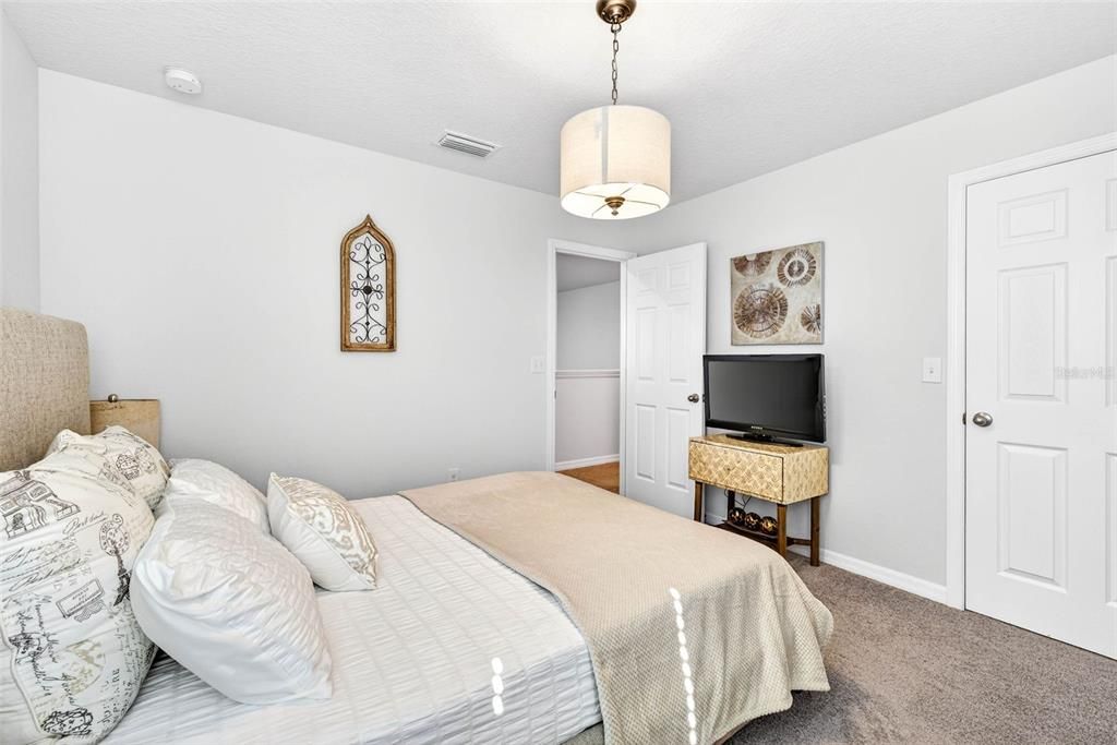 For Sale: $479,000 (4 beds, 3 baths, 2333 Square Feet)