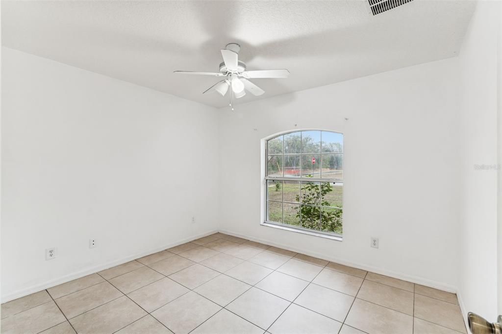 En Venta: $262,900 (3 camas, 2 baños, 1380 Pies cuadrados)