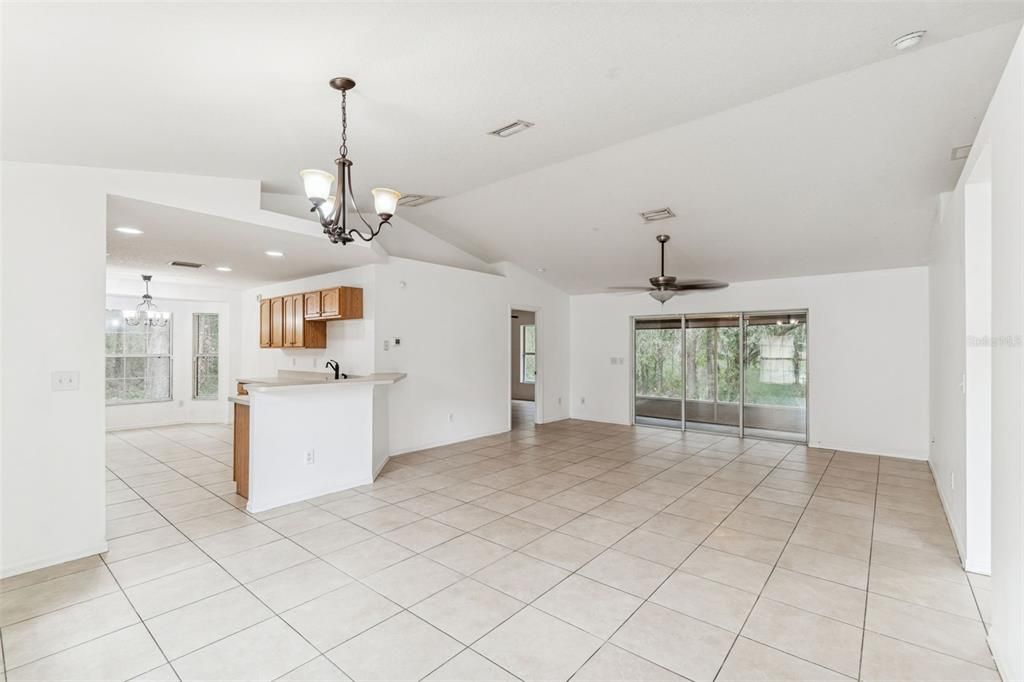 En Venta: $262,900 (3 camas, 2 baños, 1380 Pies cuadrados)