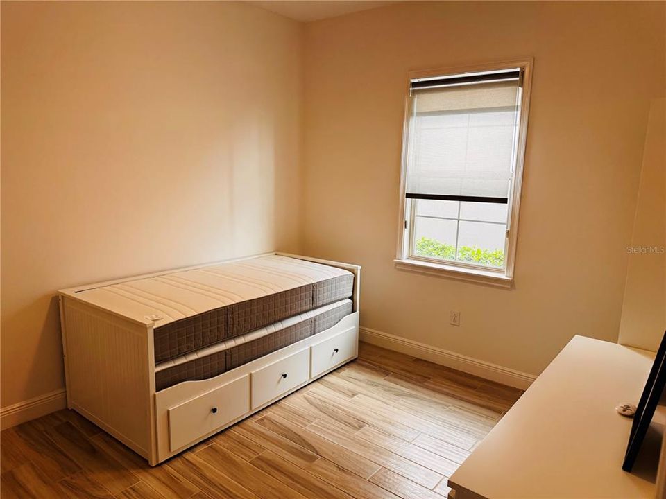 出租: $5,200 (4 贝兹, 3 浴室, 2267 平方英尺)