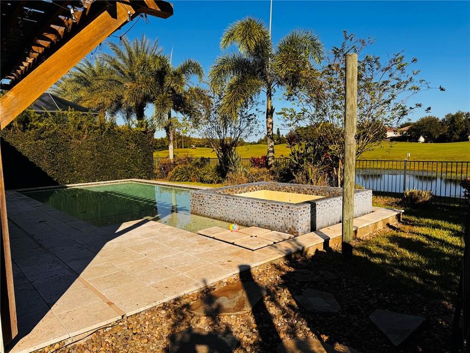 出租: $5,200 (4 贝兹, 3 浴室, 2267 平方英尺)