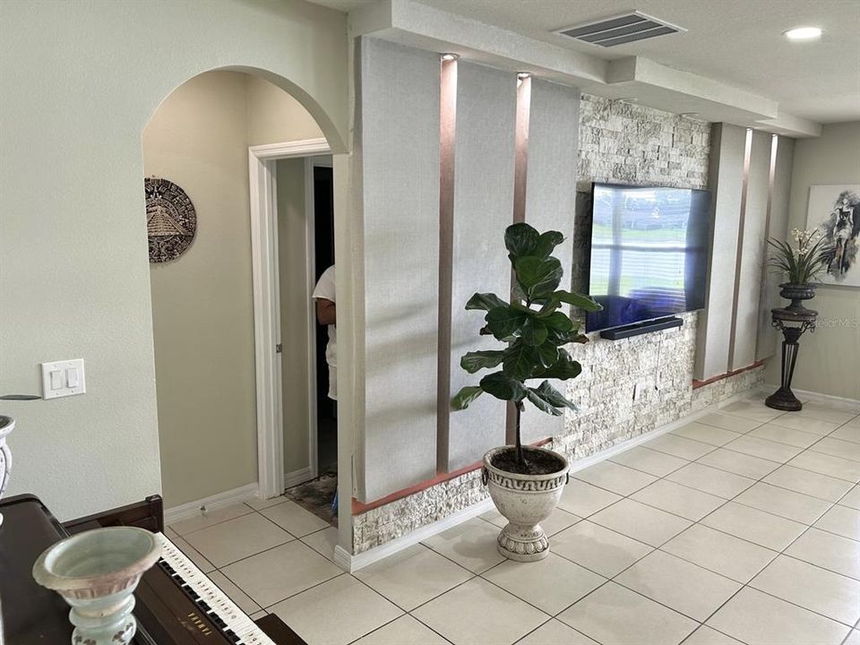 待售: $464,700 (4 贝兹, 2 浴室, 2339 平方英尺)