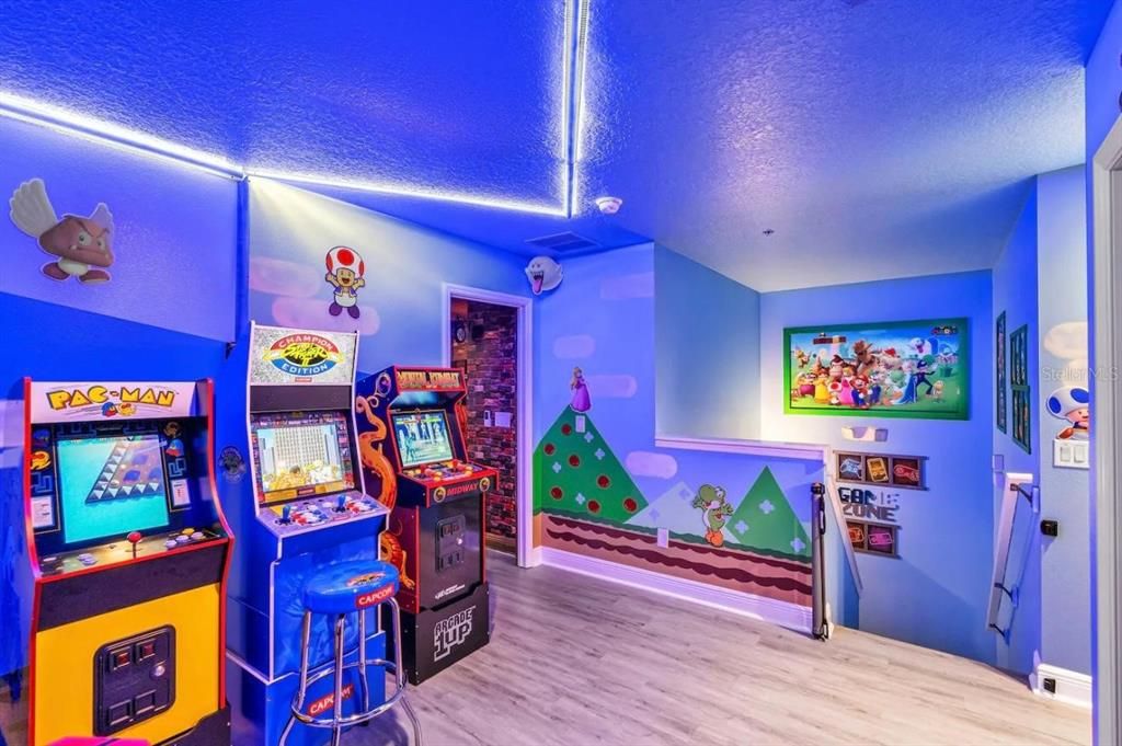 待售: $349,999 (4 贝兹, 2 浴室, 1862 平方英尺)