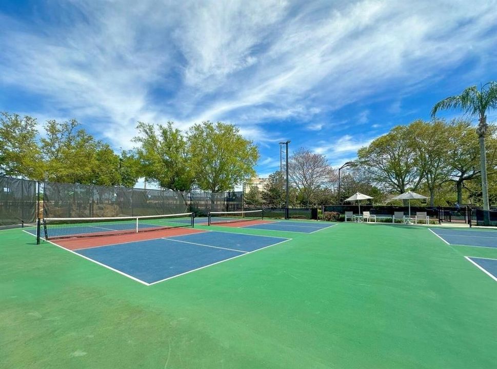 待售: $329,800 (4 贝兹, 2 浴室, 1862 平方英尺)