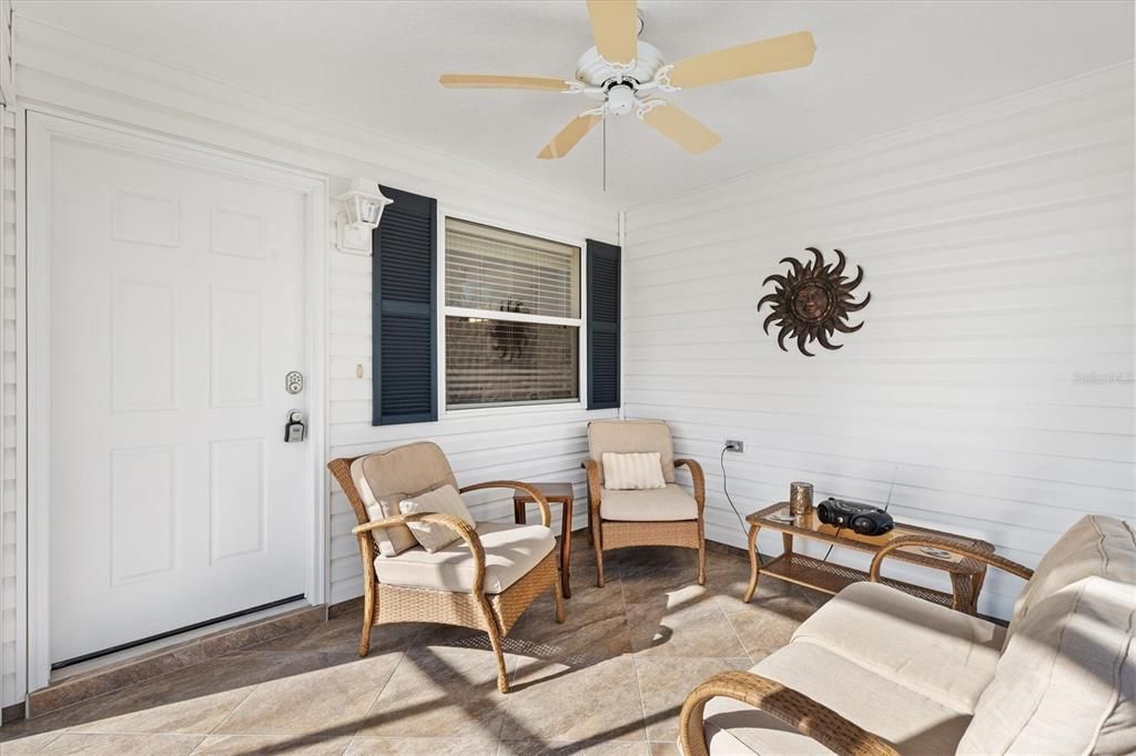 待售: $299,000 (2 贝兹, 2 浴室, 1156 平方英尺)