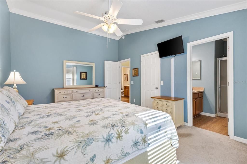 待售: $299,000 (2 贝兹, 2 浴室, 1156 平方英尺)