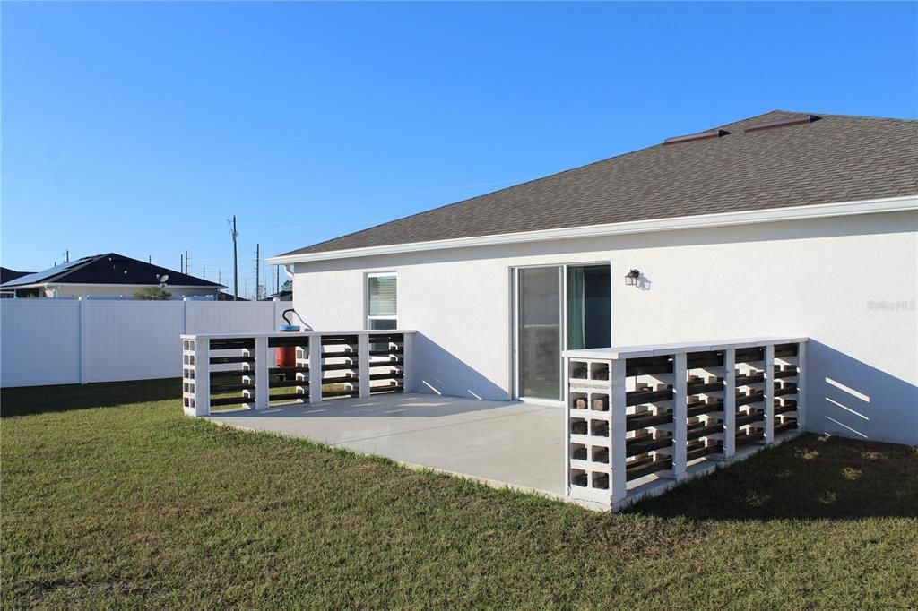 待售: $310,000 (4 贝兹, 2 浴室, 1811 平方英尺)