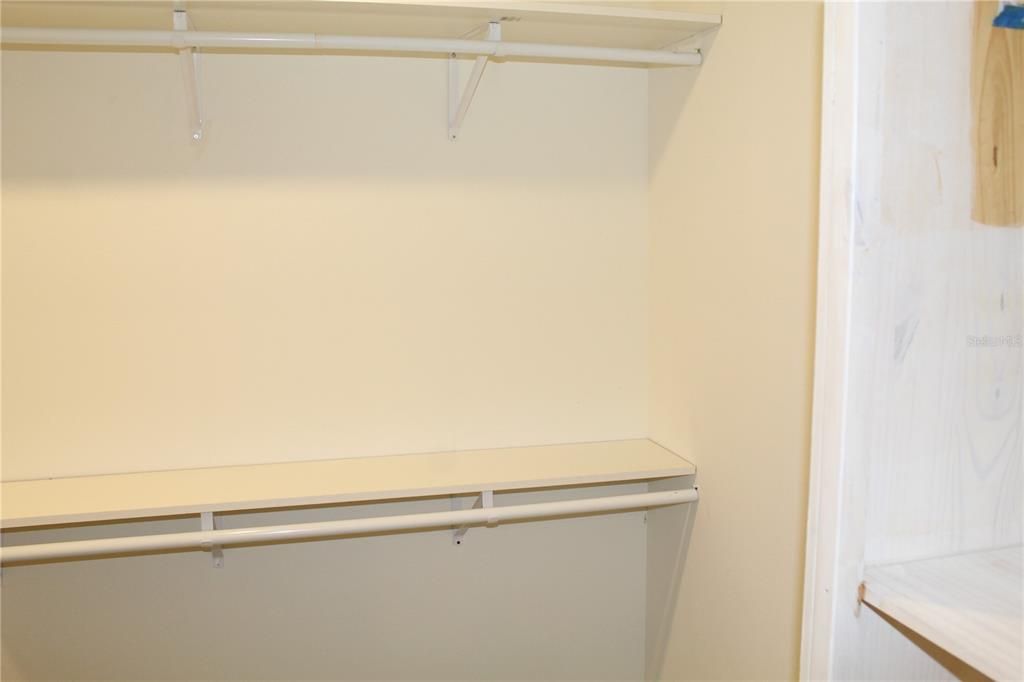 待售: $310,000 (4 贝兹, 2 浴室, 1811 平方英尺)