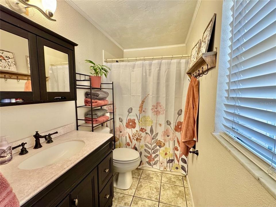 For Sale: $549,000 (5 beds, 3 baths, 2820 Square Feet)