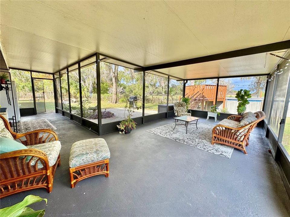 For Sale: $549,000 (5 beds, 3 baths, 2820 Square Feet)