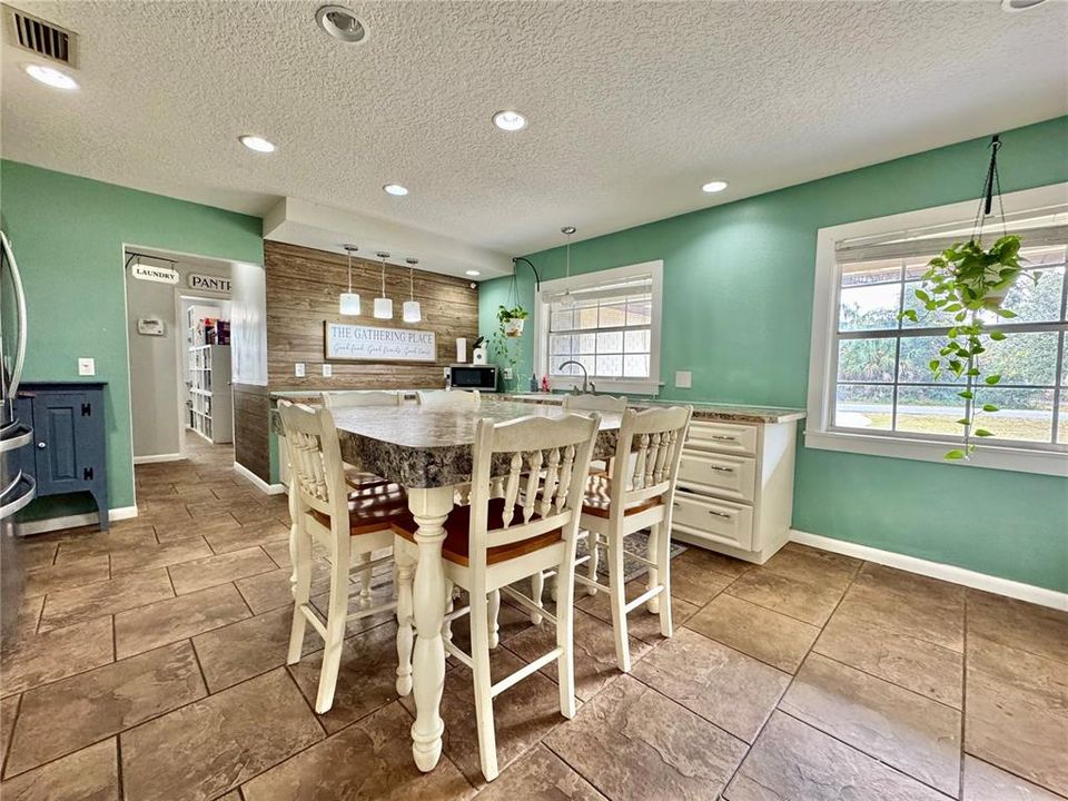 For Sale: $549,000 (5 beds, 3 baths, 2820 Square Feet)