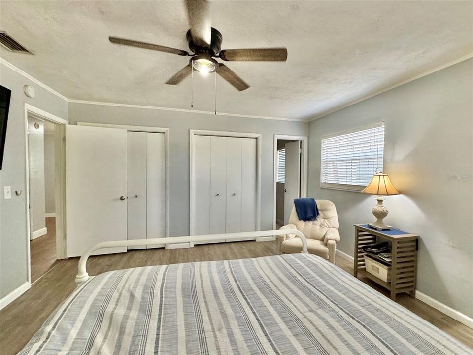 For Sale: $549,000 (5 beds, 3 baths, 2820 Square Feet)