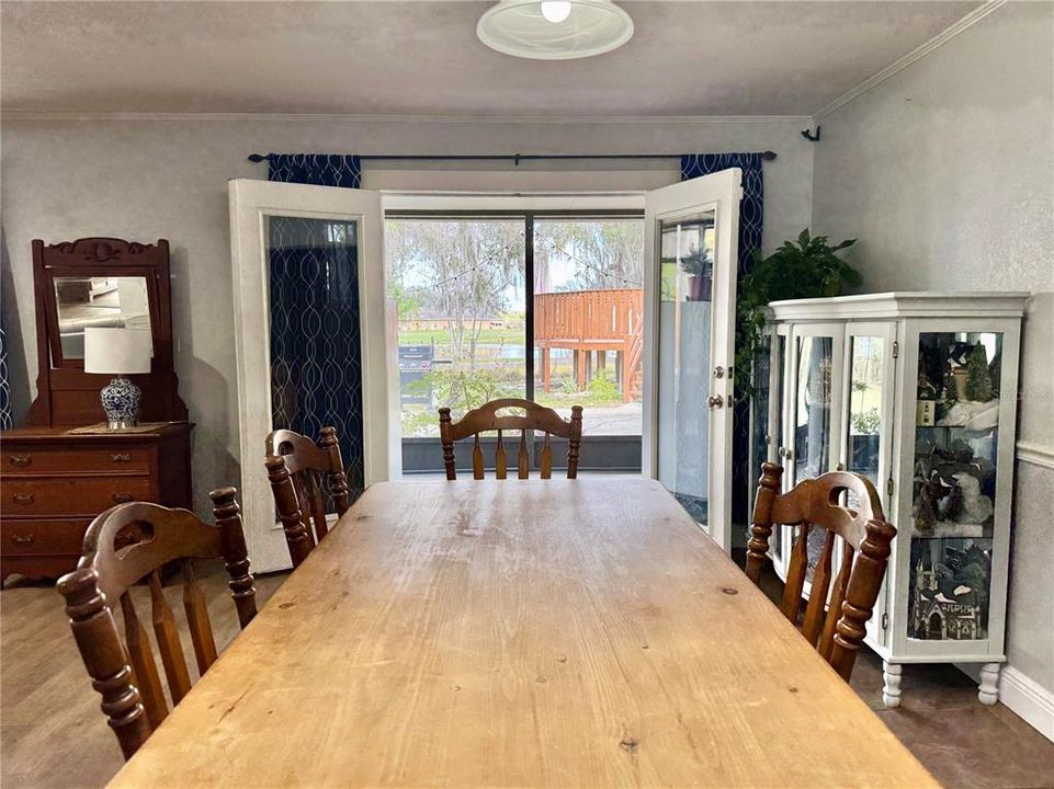 For Sale: $549,000 (5 beds, 3 baths, 2820 Square Feet)