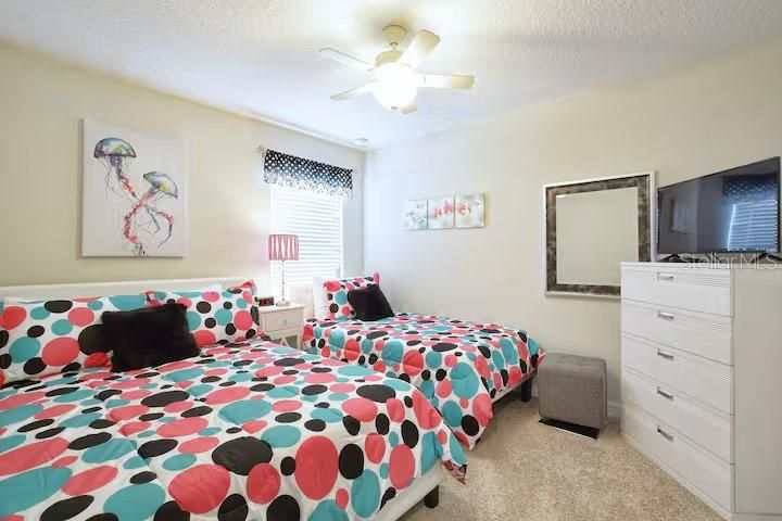 En Venta: $639,900 (6 camas, 5 baños, 3291 Pies cuadrados)