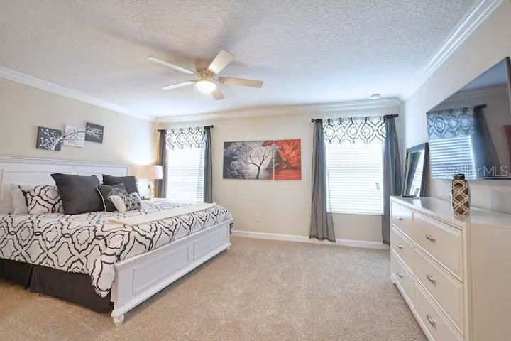 En Venta: $639,900 (6 camas, 5 baños, 3291 Pies cuadrados)