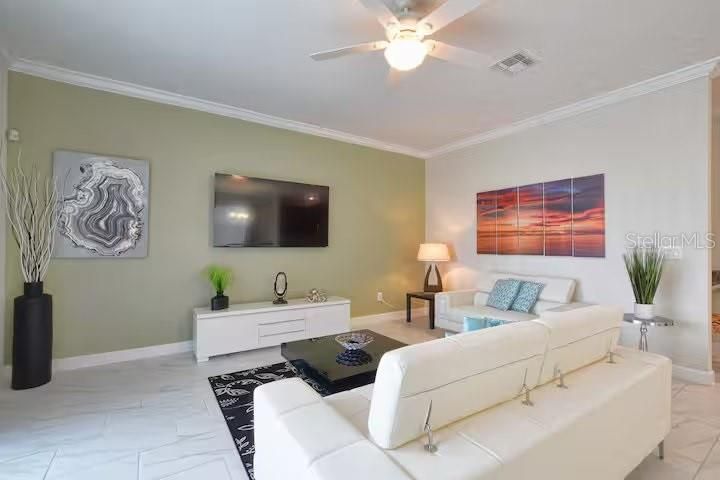 En Venta: $639,900 (6 camas, 5 baños, 3291 Pies cuadrados)