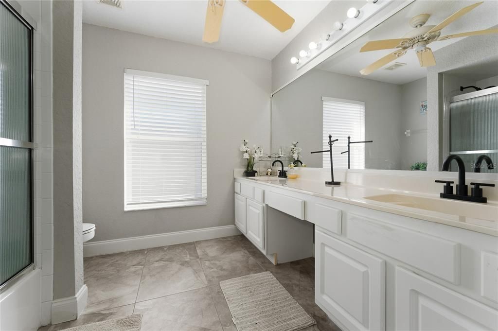 For Rent: $2,680 (3 beds, 2 baths, 2200 Square Feet)