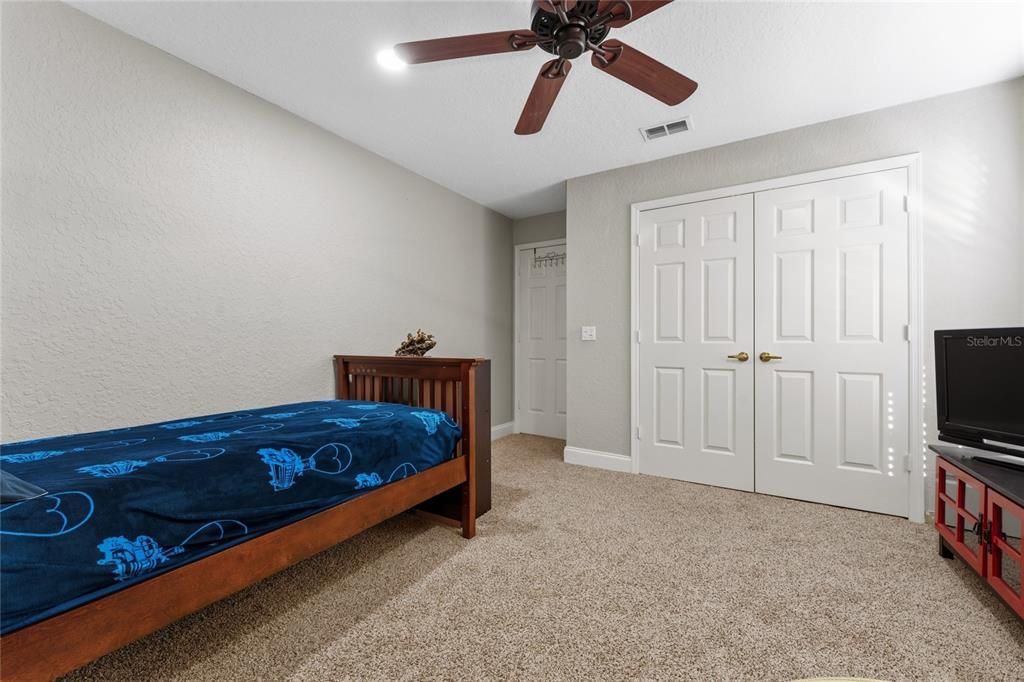 For Rent: $2,680 (3 beds, 2 baths, 2200 Square Feet)