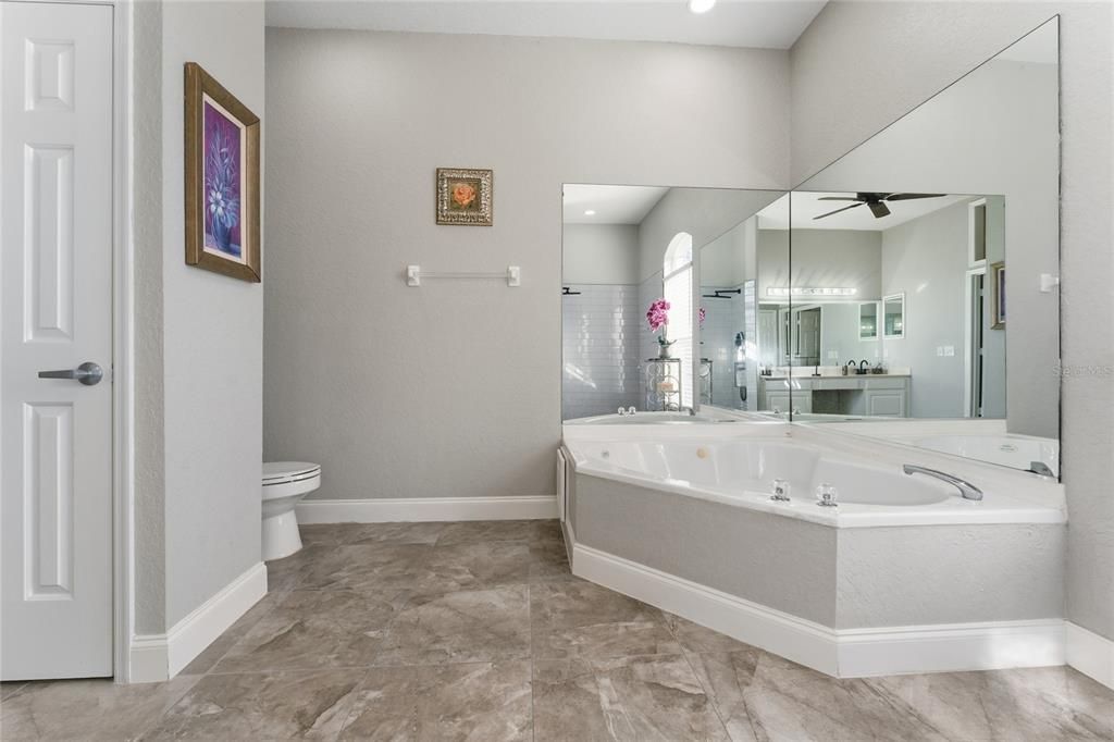 For Rent: $2,680 (3 beds, 2 baths, 2200 Square Feet)