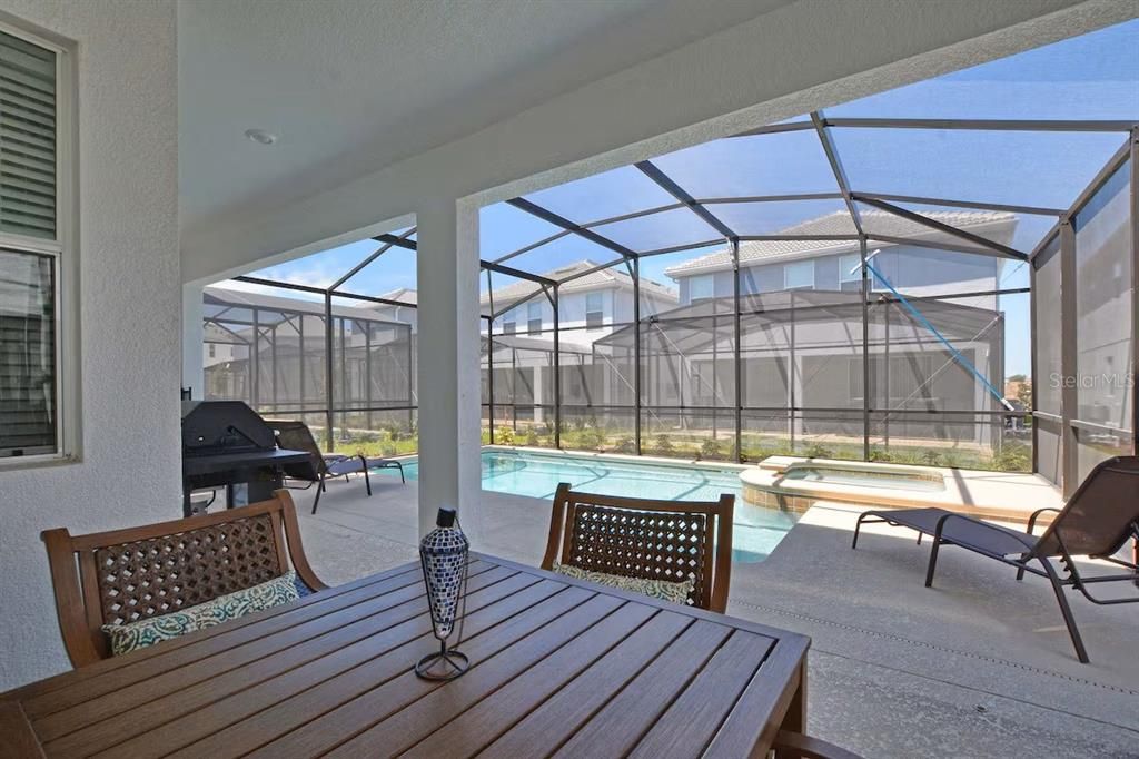 En Venta: $629,900 (6 camas, 5 baños, 3291 Pies cuadrados)