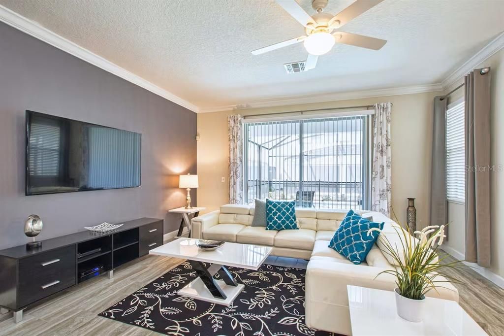 En Venta: $629,900 (6 camas, 5 baños, 3291 Pies cuadrados)