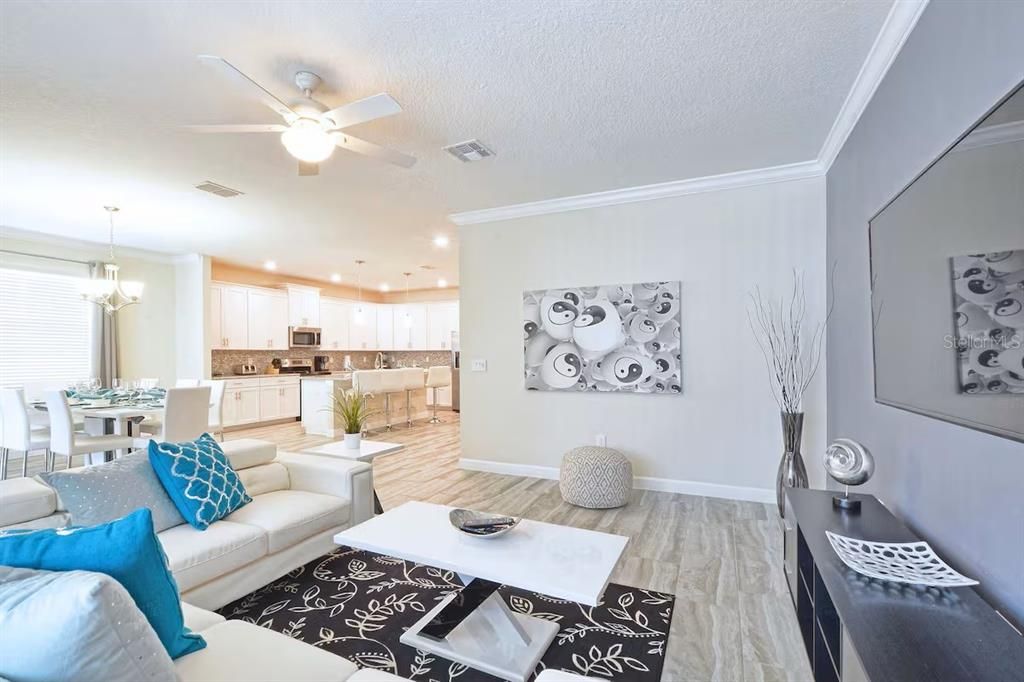 En Venta: $629,900 (6 camas, 5 baños, 3291 Pies cuadrados)