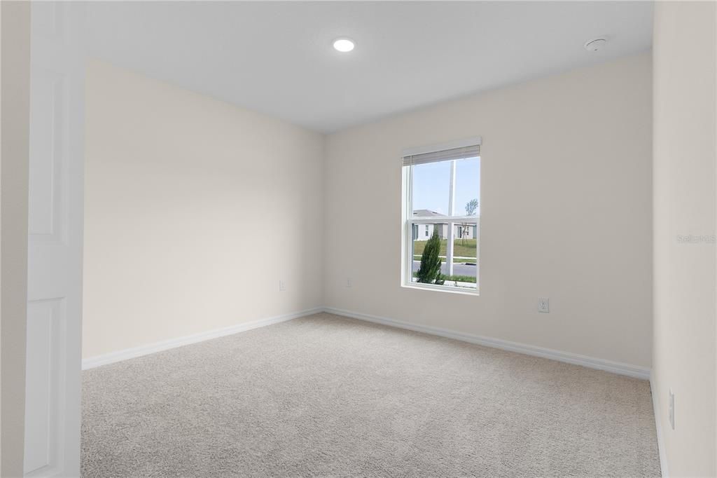 For Rent: $1,950 (4 beds, 2 baths, 2104 Square Feet)