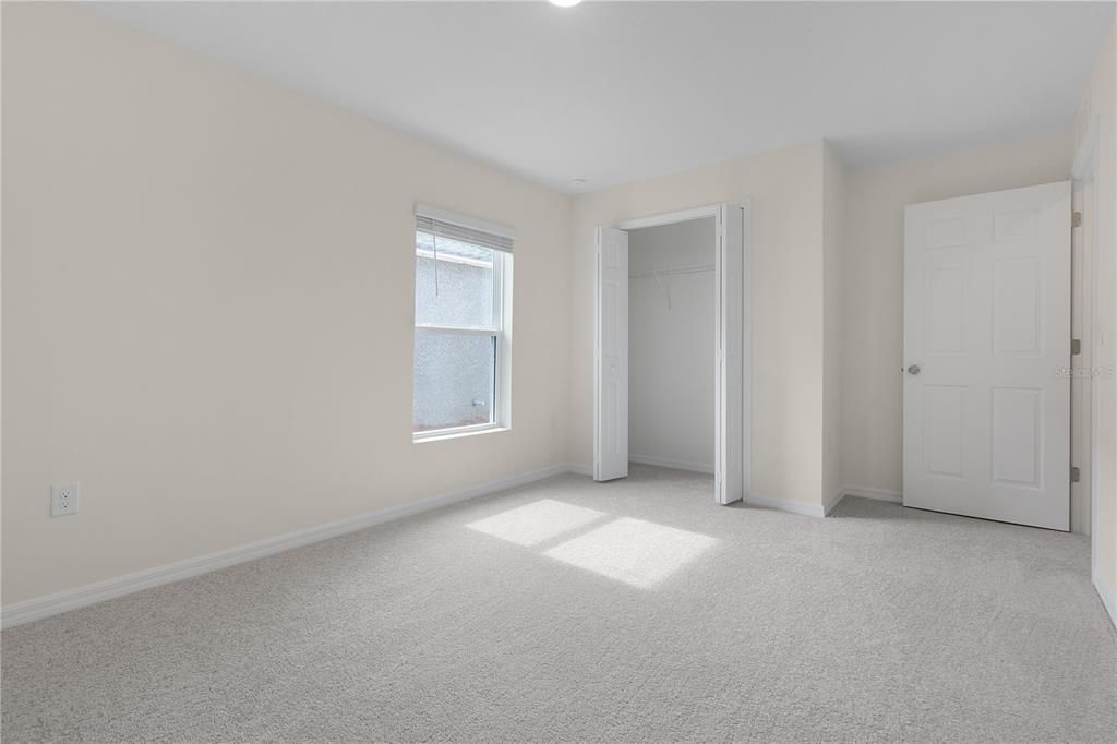 For Rent: $1,950 (4 beds, 2 baths, 2104 Square Feet)