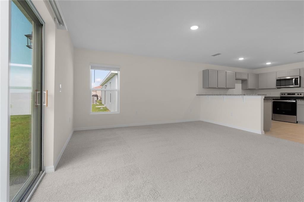 For Rent: $1,950 (4 beds, 2 baths, 2104 Square Feet)