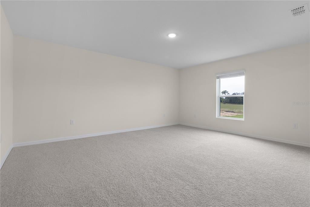 For Rent: $1,950 (4 beds, 2 baths, 2104 Square Feet)