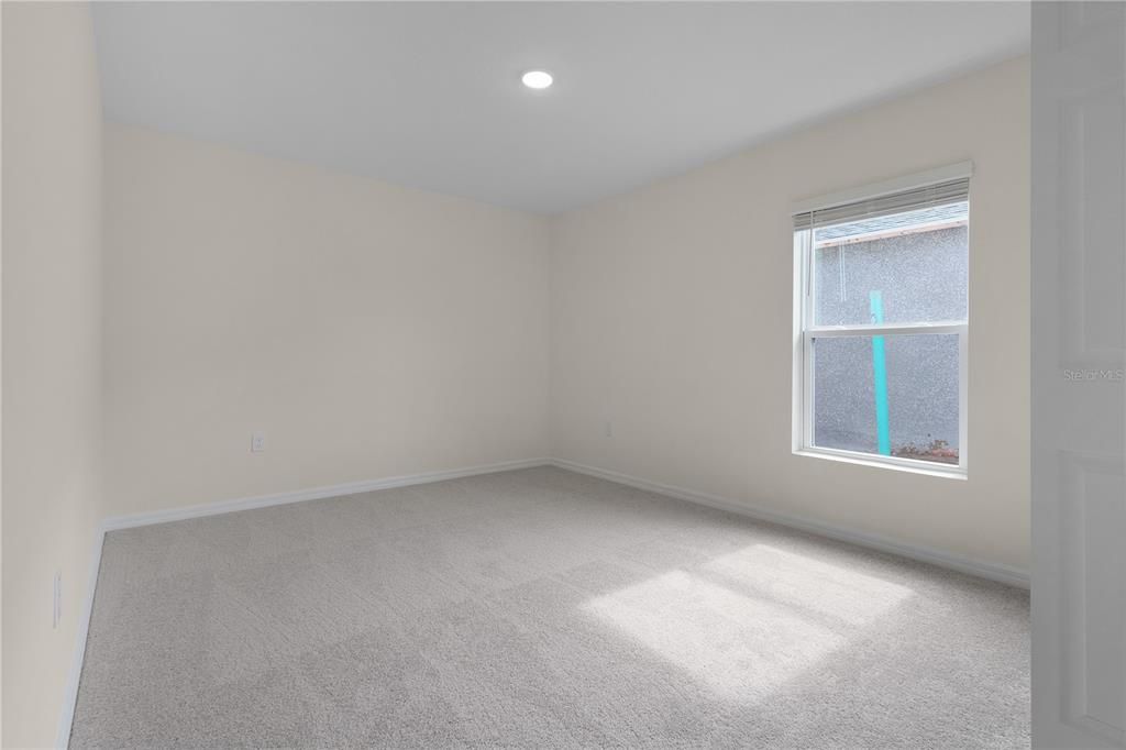 For Rent: $1,950 (4 beds, 2 baths, 2104 Square Feet)