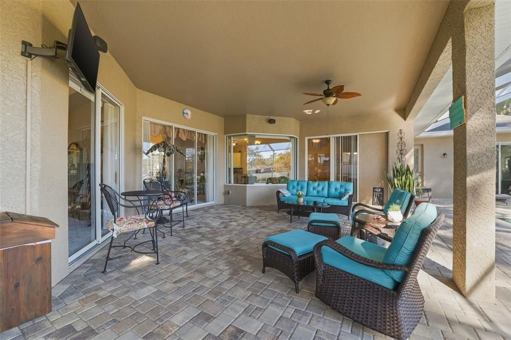 待售: $560,000 (3 贝兹, 2 浴室, 2736 平方英尺)