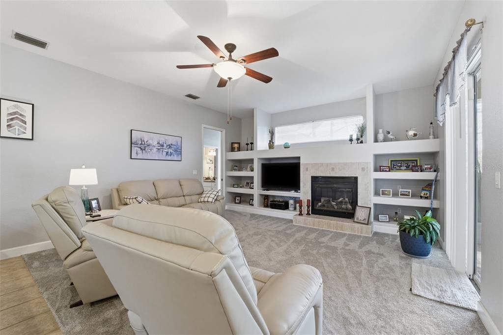 待售: $560,000 (3 贝兹, 2 浴室, 2736 平方英尺)