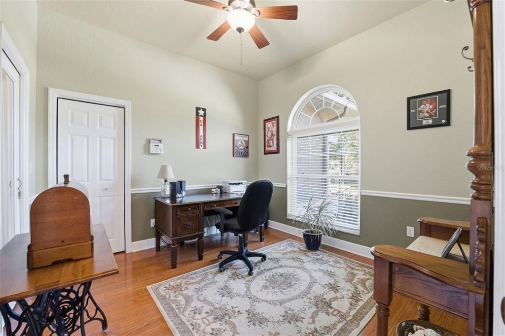 待售: $560,000 (3 贝兹, 2 浴室, 2736 平方英尺)