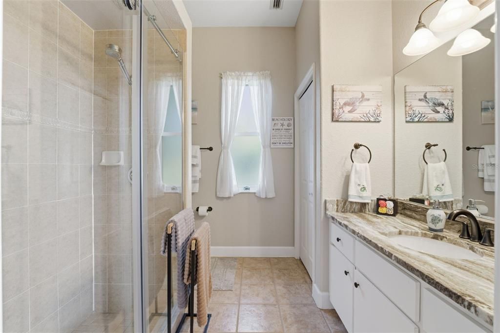 待售: $560,000 (3 贝兹, 2 浴室, 2736 平方英尺)