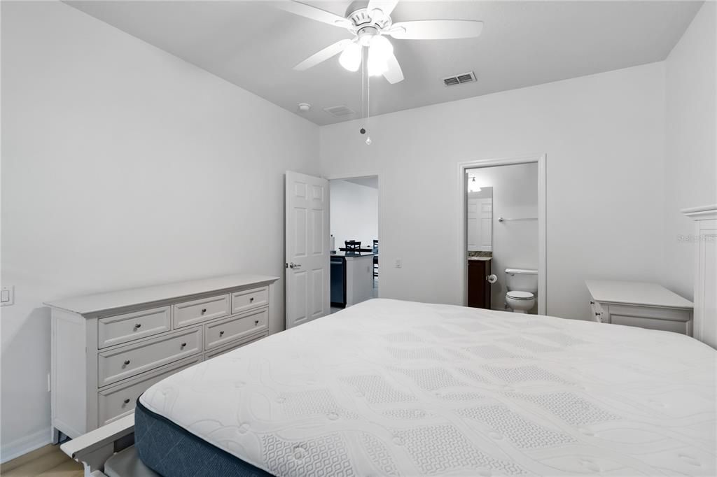 待售: $489,900 (3 贝兹, 3 浴室, 1830 平方英尺)