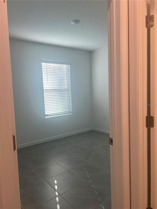 出租: $2,000 (3 贝兹, 2 浴室, 1684 平方英尺)