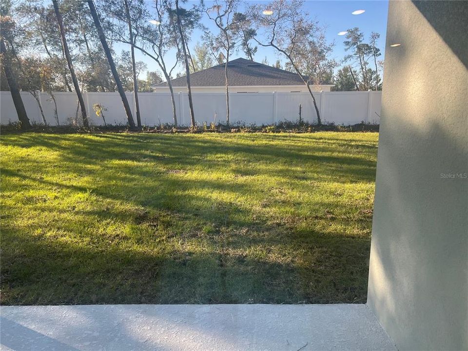 出租: $2,000 (3 贝兹, 2 浴室, 1684 平方英尺)