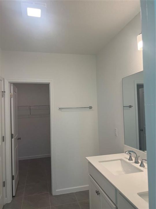 出租: $2,000 (3 贝兹, 2 浴室, 1684 平方英尺)