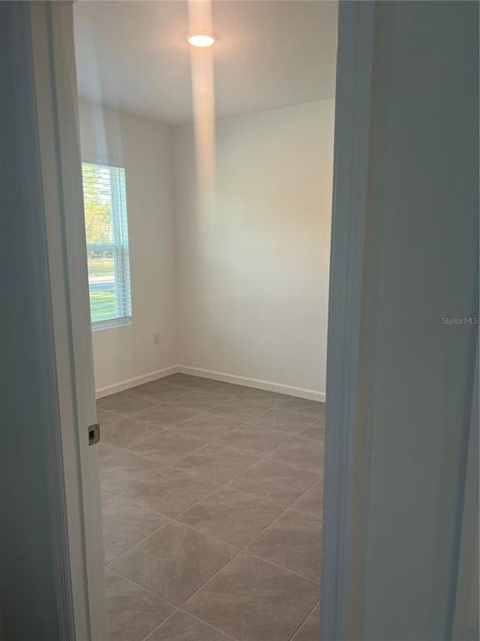 出租: $2,000 (3 贝兹, 2 浴室, 1684 平方英尺)