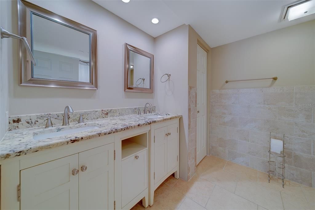 待售: $879,000 (3 贝兹, 2 浴室, 1619 平方英尺)