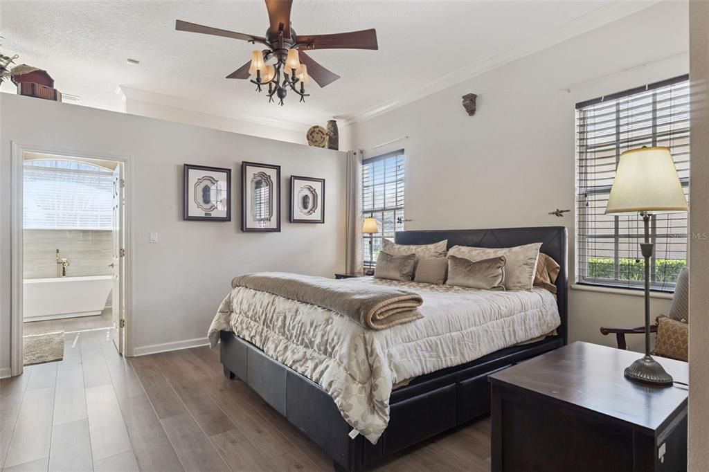 For Sale: $520,000 (4 beds, 3 baths, 2732 Square Feet)