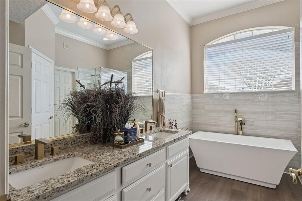 For Sale: $520,000 (4 beds, 3 baths, 2732 Square Feet)