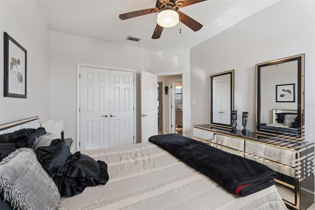 For Sale: $520,000 (4 beds, 3 baths, 2732 Square Feet)