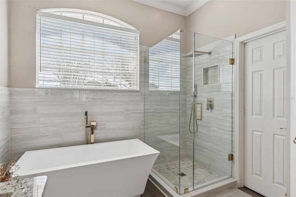 For Sale: $520,000 (4 beds, 3 baths, 2732 Square Feet)