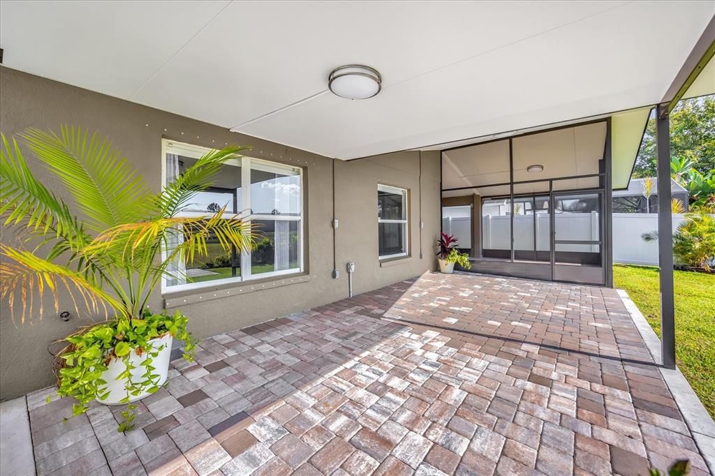 На продажу: $449,500 (4 спален, 2 ванн, 1786 Квадратных фут)