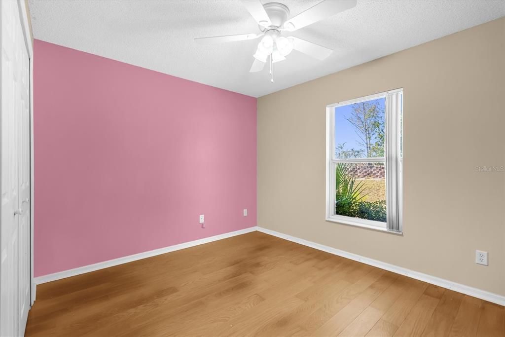 For Sale: $369,999 (3 beds, 3 baths, 1813 Square Feet)