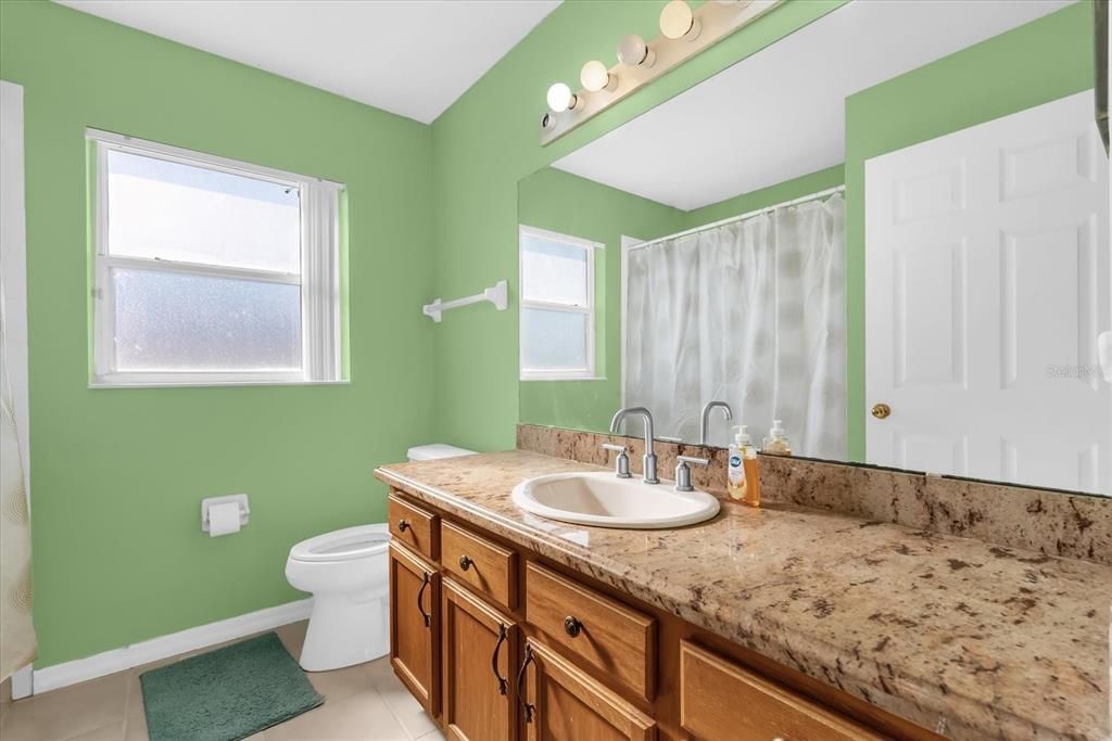 For Sale: $369,999 (3 beds, 3 baths, 1813 Square Feet)