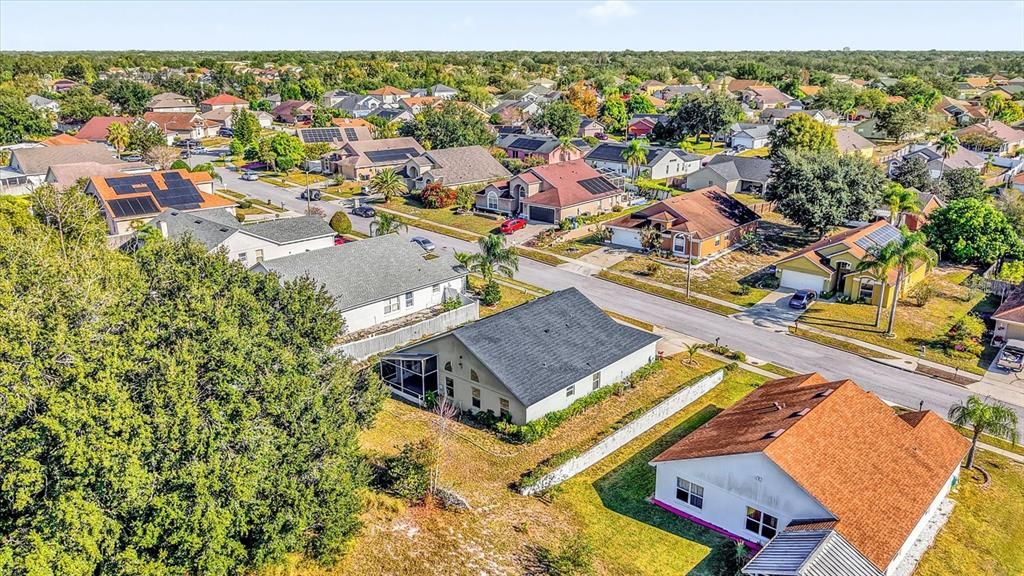 For Sale: $369,999 (3 beds, 3 baths, 1813 Square Feet)