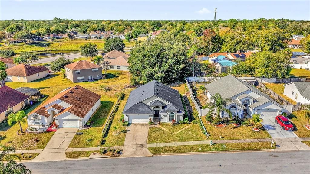 For Sale: $369,999 (3 beds, 3 baths, 1813 Square Feet)